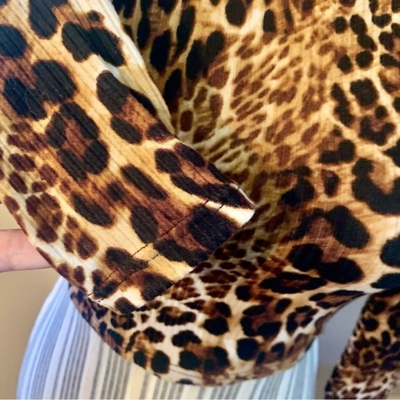 NWT FashionNova Crop Top Small Leopard Animal Print Stretchy Ribbed Long Sleeve - Picture 6 of 12